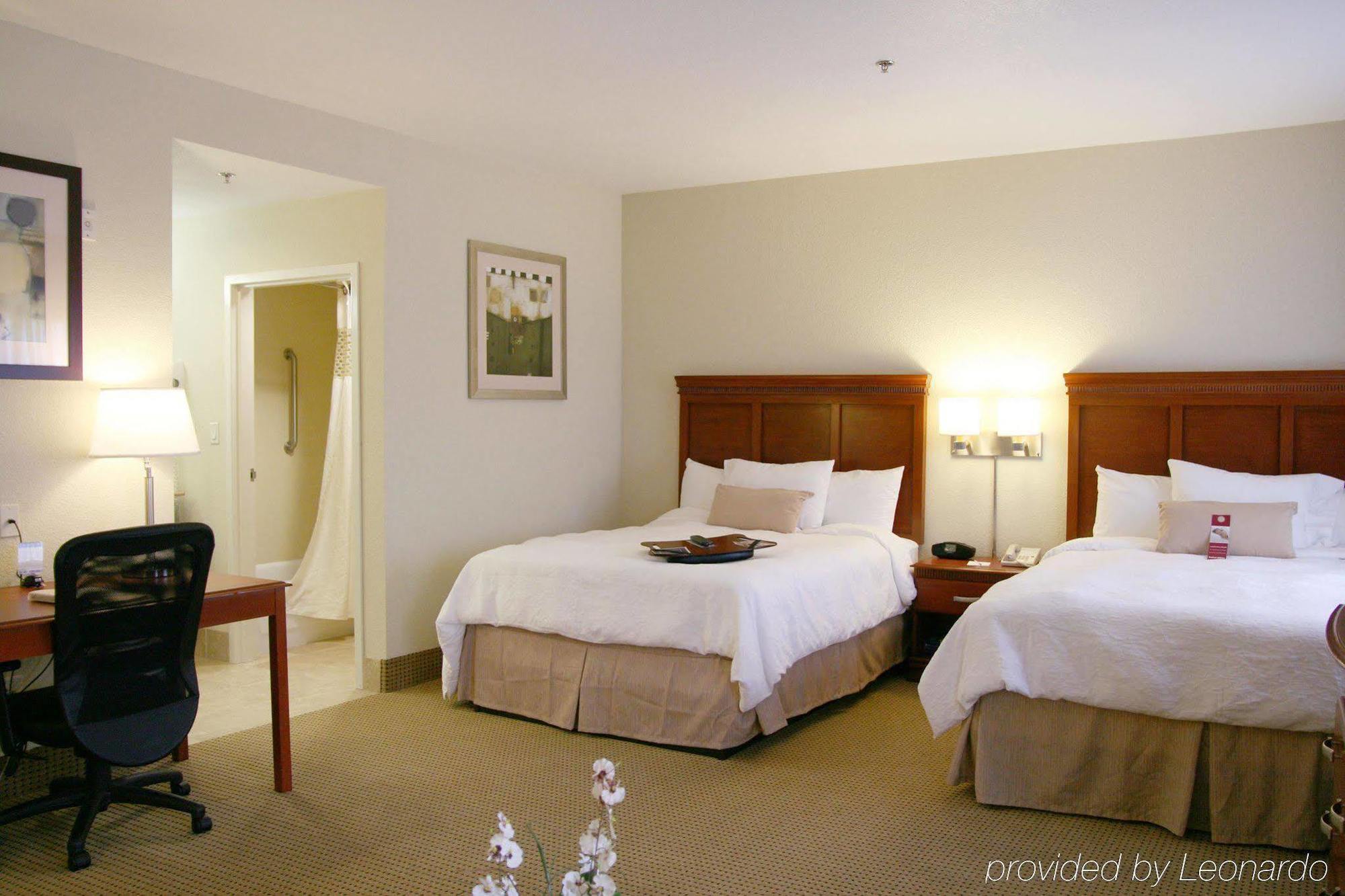 Hampton Inn & Suites Reno Pokoj fotografie